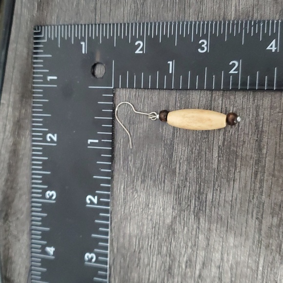 Wooden Dewdrop Dangle Earrings E1015 - Picture 2 of 2